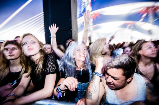 Publiek gaat uit zijn dak bij Die Antwoord