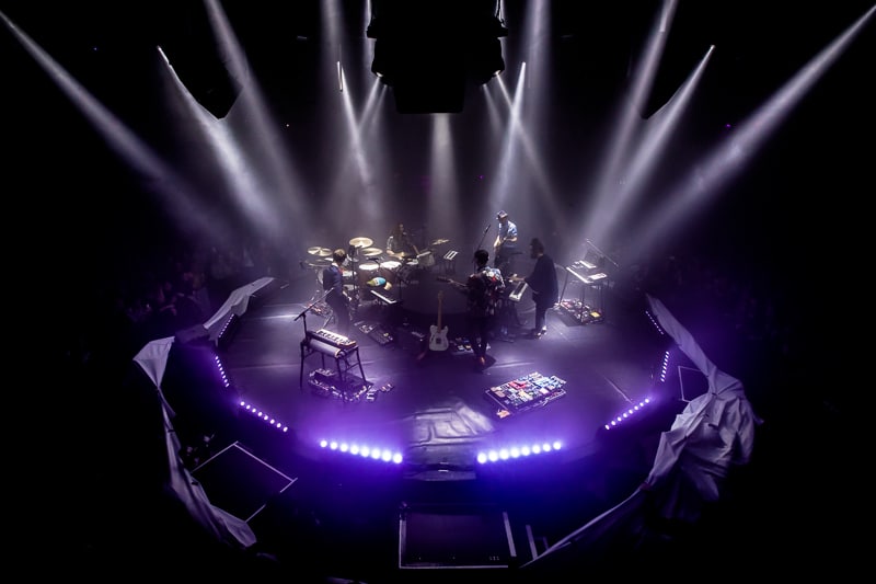 De Staat In The Round