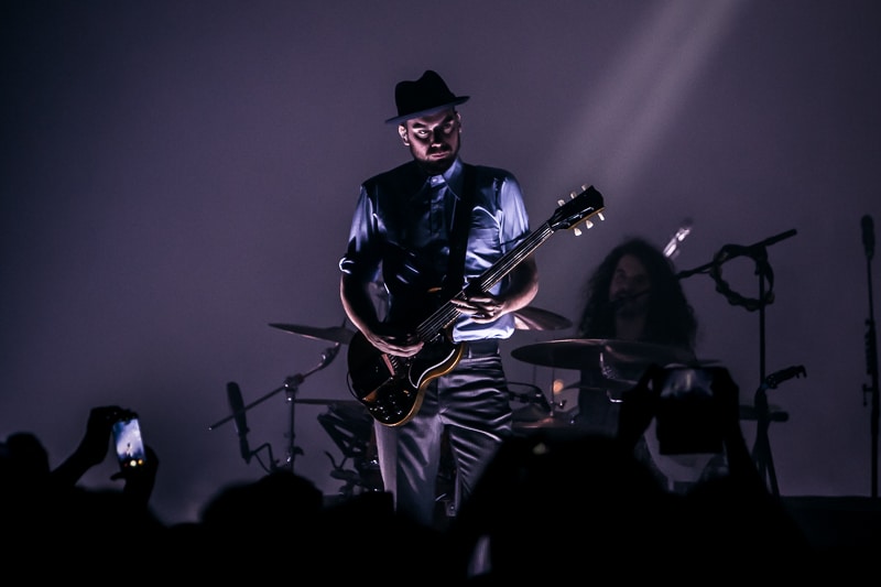 De Staat In The Round