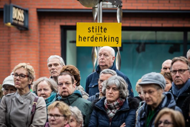 Herdenking 75 jaar bombardement Nijmegen: kranslegging door Marcel Krijgsman