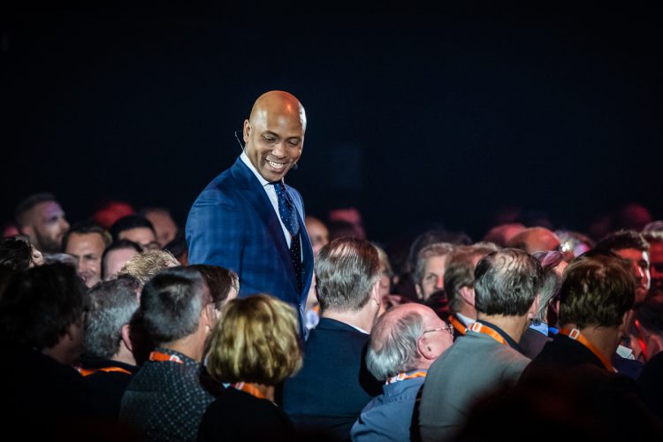 Humberto Tan op Business Boost Live door Marcel Krijgsman