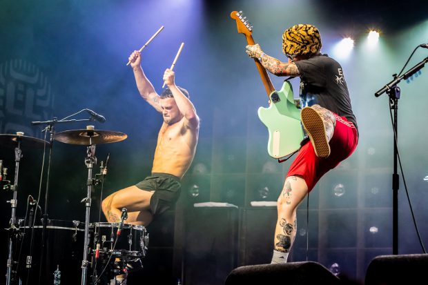 Slaves op Lowlands door Marcel Krijgsman