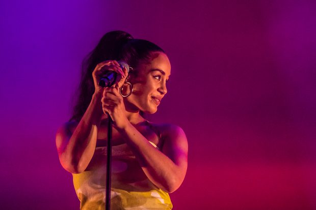 Jorja Smith op Lowlands door Marcel Krijgsman