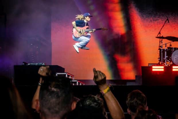 Tash Sultana op Lowlands