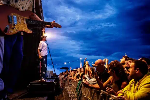 Goldkimono op de Vierdaagsefeesten