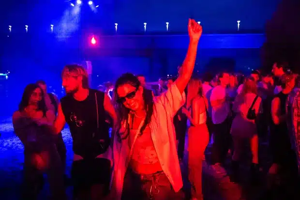 Dansen tijdens de Vierdaagsefeesten