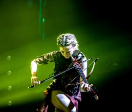 Nederland, Tilburg, 10-10-2019 - De Amerikaanse violiste Lindsey Stirling gaf een optreden in poppodium 013 in Tilburg . Foto: Marcel Krijgsman / Hollandse Hoogte